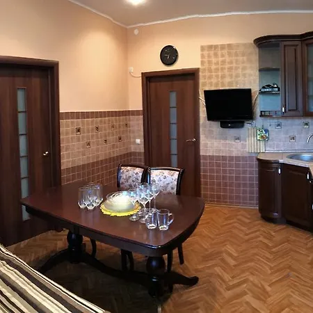 On 2-nd Izmailovskiy Apartment